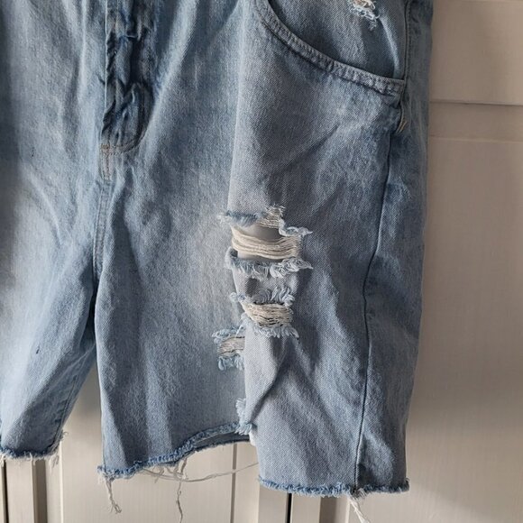Destructed Denim High-Rise Shorts Junior's Size 21 - Picture 4 of 12